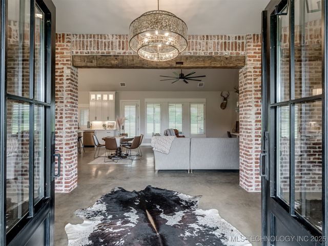 10055 Dentonville Road, Okmulgee, OK 74447