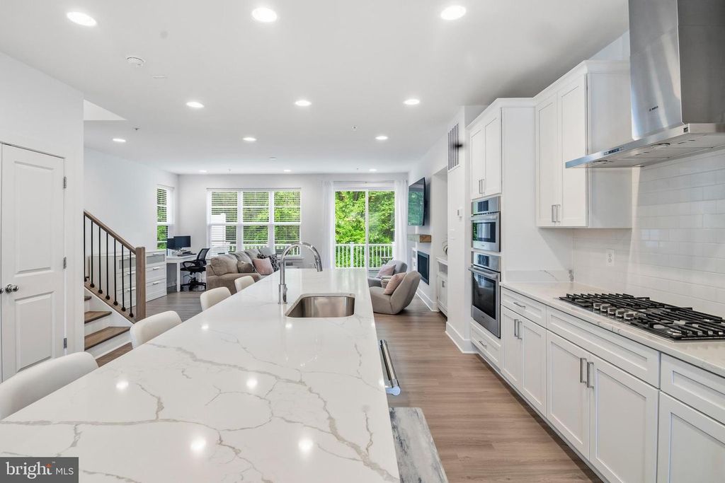 Image 11 of property listing at 320 ALLUVIUM DR, Laurel, MD 20724