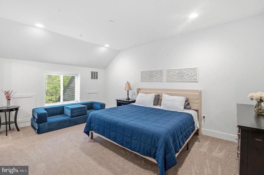 Image 33 of property listing at 320 ALLUVIUM DR, Laurel, MD 20724