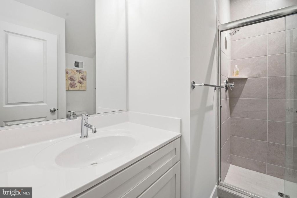 Image 35 of property listing at 320 ALLUVIUM DR, Laurel, MD 20724