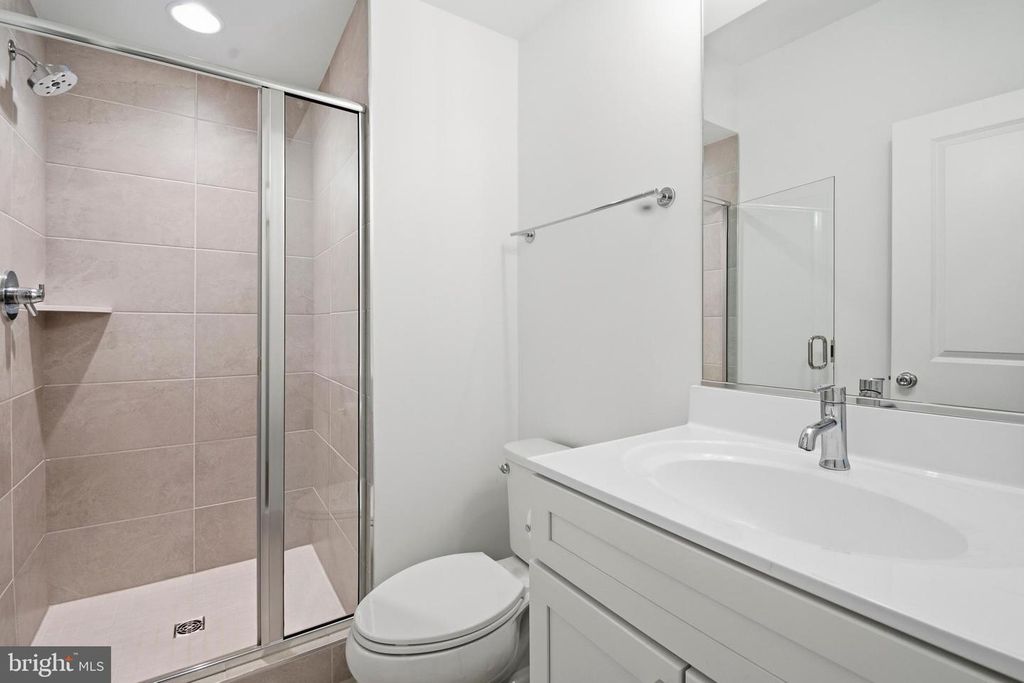 Image 39 of property listing at 320 ALLUVIUM DR, Laurel, MD 20724