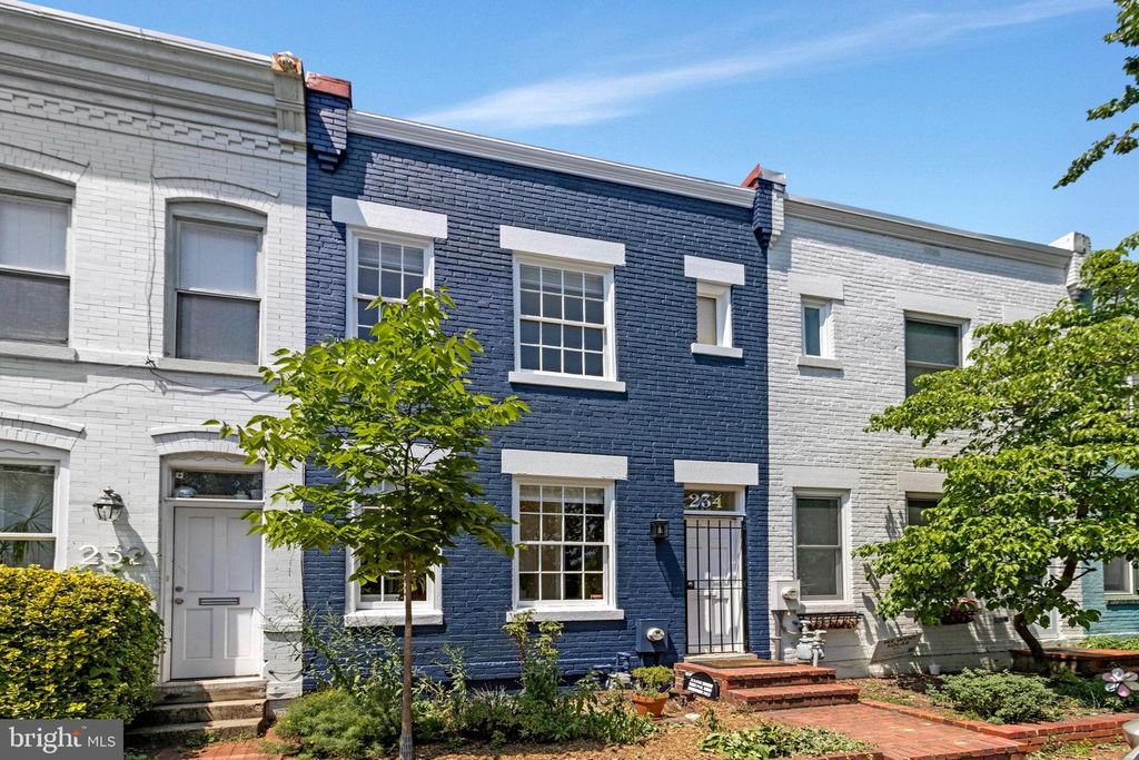 234 12TH PL NE, Washington, DC 20002