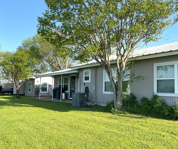 343 Lcr 750a, Thornton, TX 76687