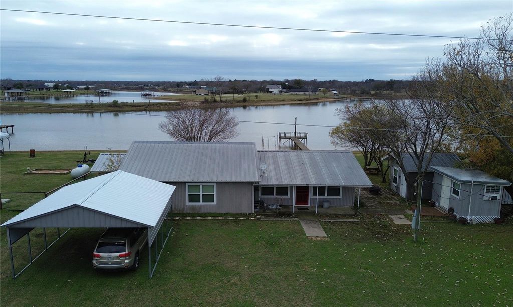 343 Lcr 750a, Thornton, TX 76687