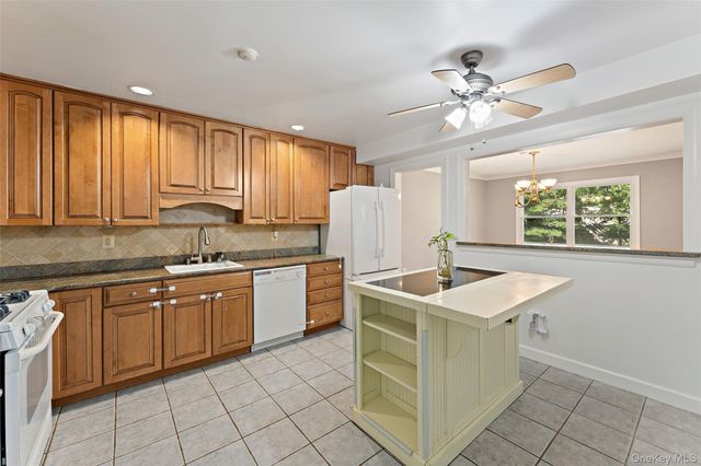 160 N Route 303 4, Congers, NY 10920