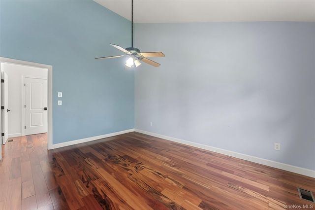 160 N Route 303 4, Congers, NY 10920