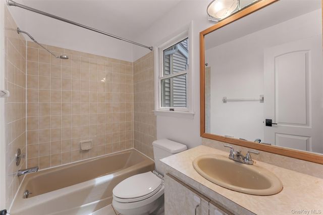 160 N Route 303 4, Congers, NY 10920