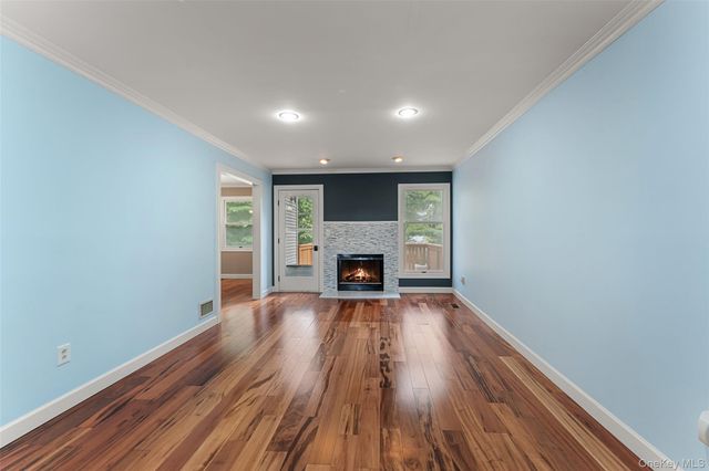 160 N Route 303 4, Congers, NY 10920