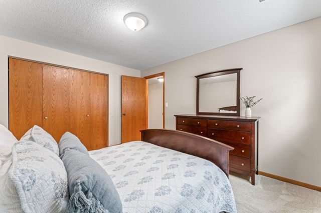 2231 52nd Street NW, Rochester, MN 55901