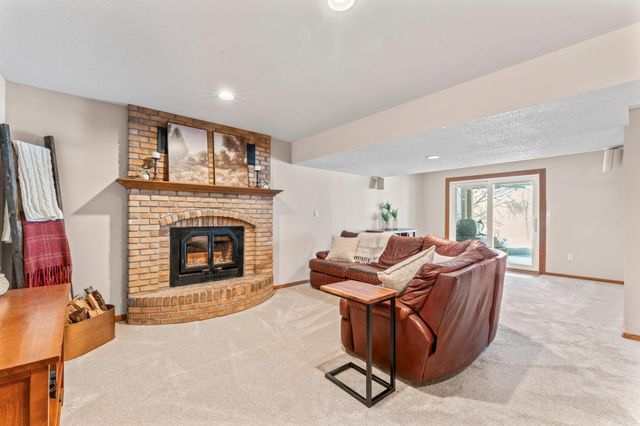 2231 52nd Street NW, Rochester, MN 55901