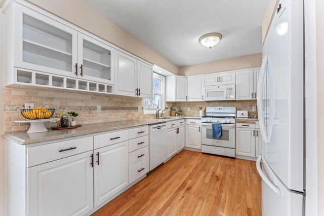 2231 52nd Street NW, Rochester, MN 55901