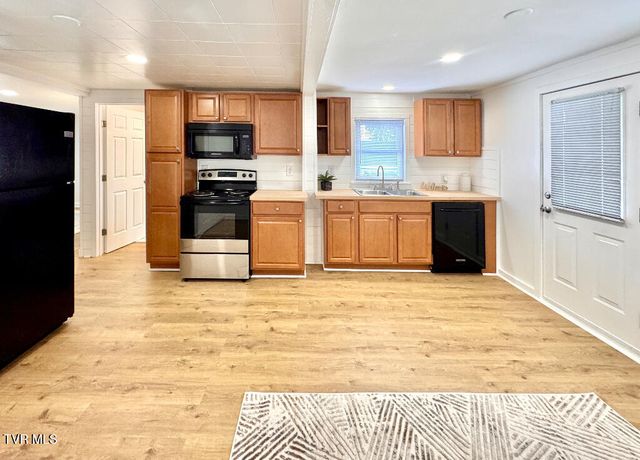 1413 Orleans Street, Johnson City, TN 37601