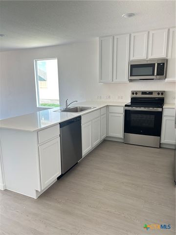 819 Summit Terrace, Seguin, TX 78155