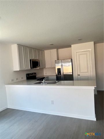 819 Summit Terrace, Seguin, TX 78155