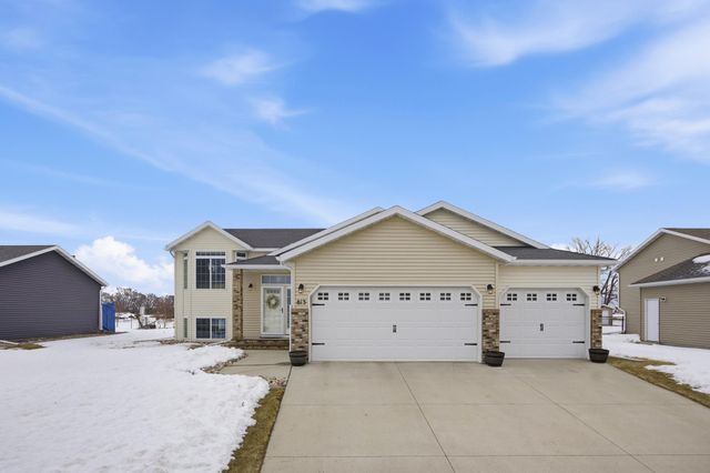 813 W Summerwood Trail, Dilworth, MN 56529