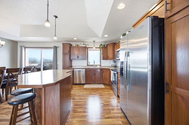 813 W Summerwood Trail, Dilworth, MN 56529