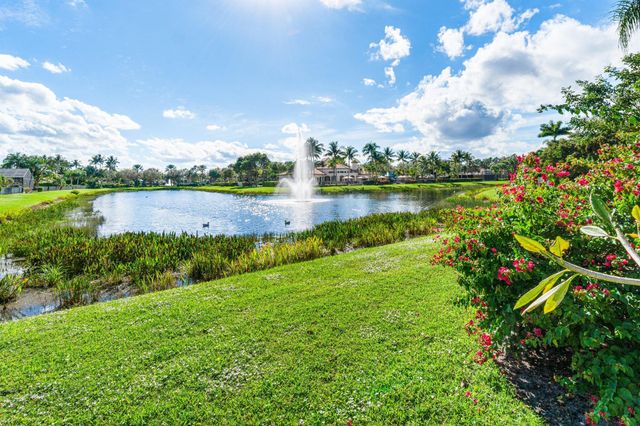 8688 Woodgrove Harbor Lane, Boynton Beach, FL 33473