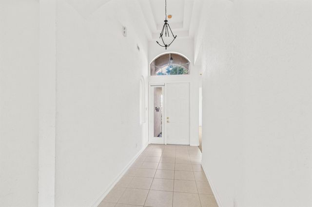 8688 Woodgrove Harbor Lane, Boynton Beach, FL 33473