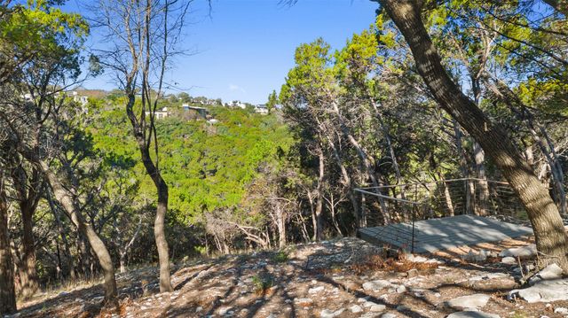 3 Martelli LN, West Lake Hills, TX 78746