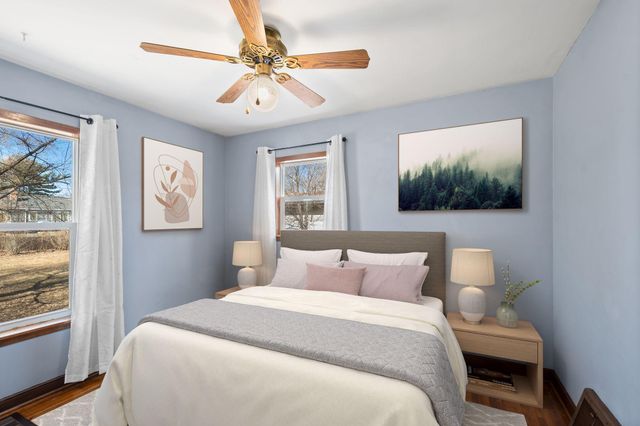 8236 18th Avenue S, Bloomington, MN 55425