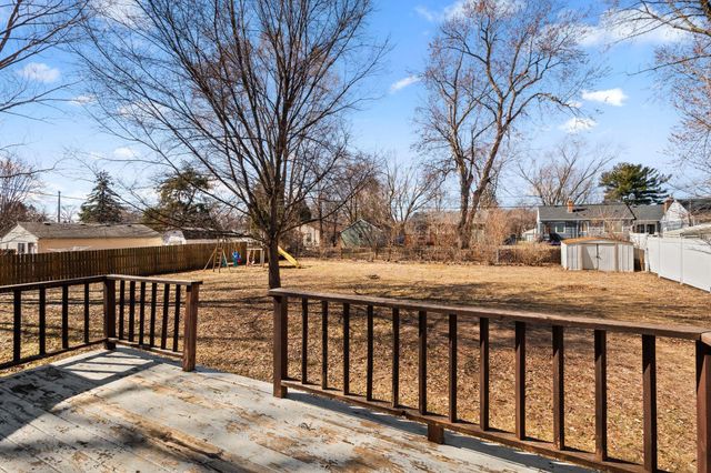 8236 18th Avenue S, Bloomington, MN 55425