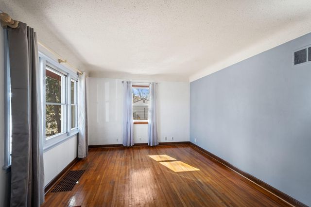 8236 18th Avenue S, Bloomington, MN 55425