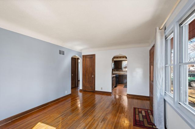 8236 18th Avenue S, Bloomington, MN 55425