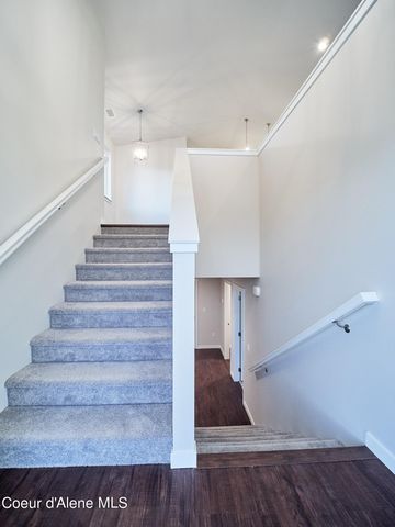 962 E Railroad Ave, Post Falls, ID 83854