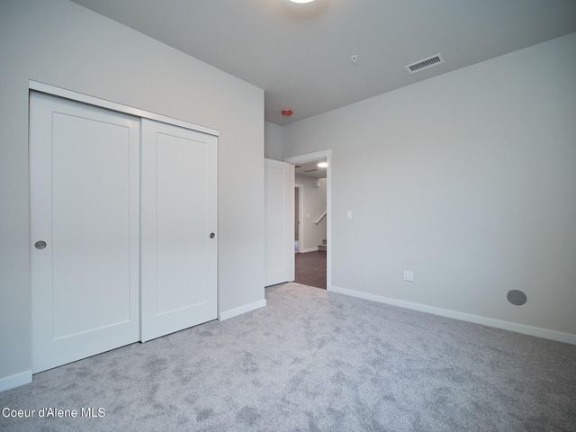 962 E Railroad Ave, Post Falls, ID 83854