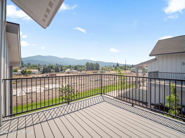 962 E Railroad Ave, Post Falls, ID 83854