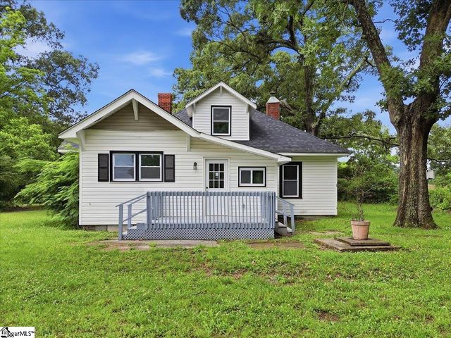 202 Arrowood Branch Road, Chesnee, SC 29323