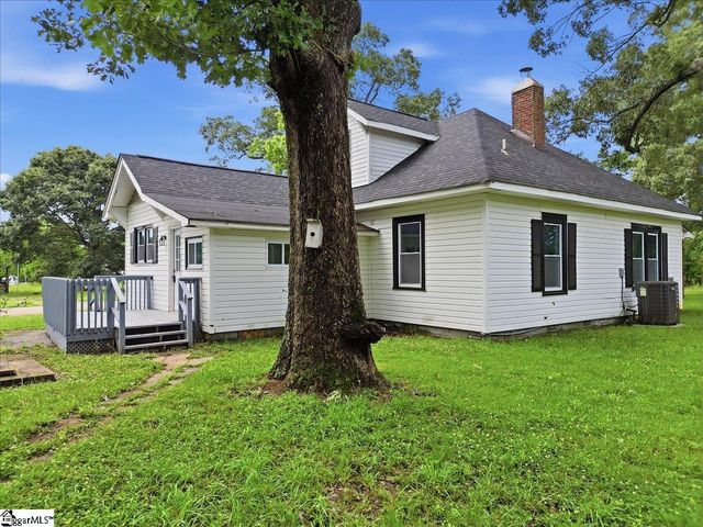 202 Arrowood Branch Road, Chesnee, SC 29323