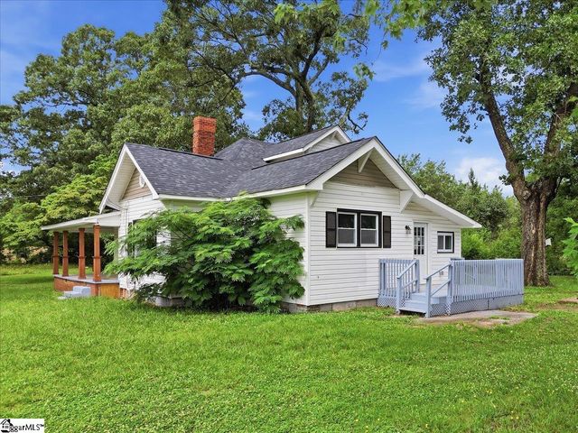 202 Arrowood Branch Road, Chesnee, SC 29323