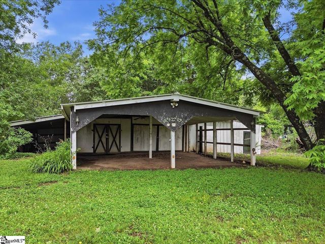 202 Arrowood Branch Road, Chesnee, SC 29323