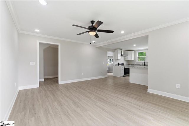 202 Arrowood Branch Road, Chesnee, SC 29323