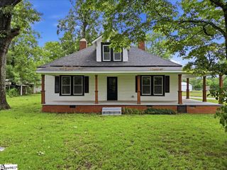 202 Arrowood Branch Road, Chesnee, SC 29323