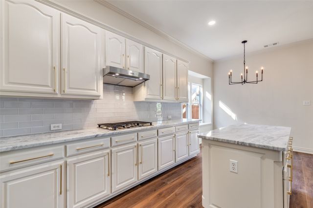 1727 E Branch Hollow Drive, Carrollton, TX 75007