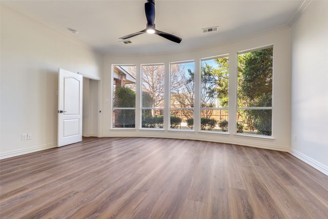 1727 E Branch Hollow Drive, Carrollton, TX 75007