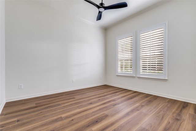 1727 E Branch Hollow Drive, Carrollton, TX 75007