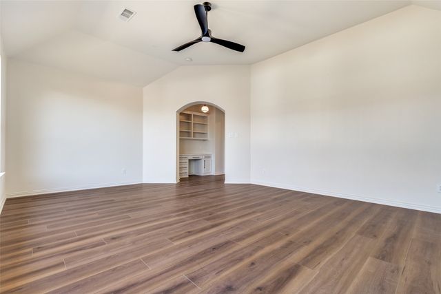 1727 E Branch Hollow Drive, Carrollton, TX 75007