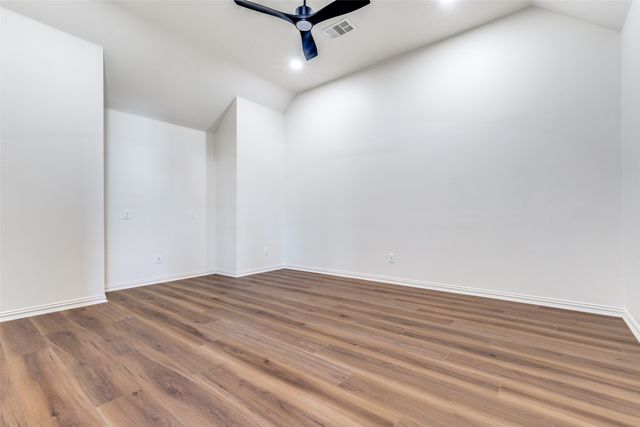 1727 E Branch Hollow Drive, Carrollton, TX 75007