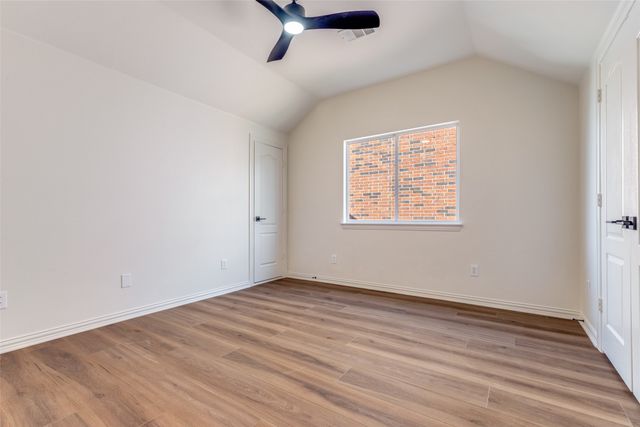 1727 E Branch Hollow Drive, Carrollton, TX 75007