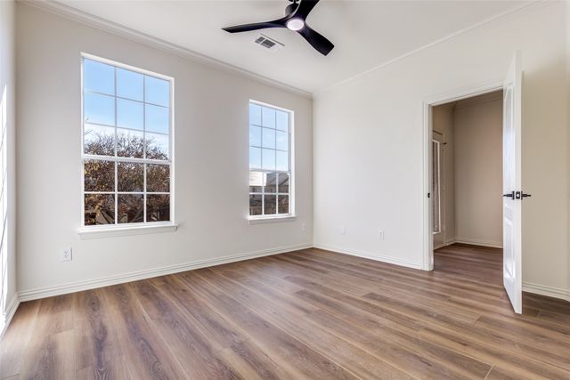 1727 E Branch Hollow Drive, Carrollton, TX 75007