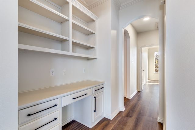 1727 E Branch Hollow Drive, Carrollton, TX 75007