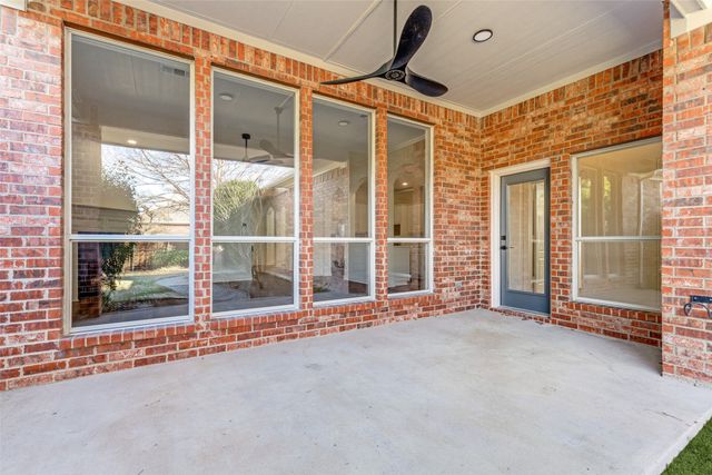 1727 E Branch Hollow Drive, Carrollton, TX 75007