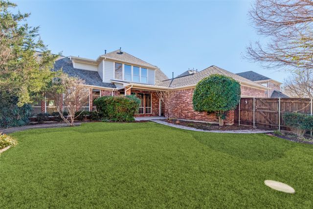 1727 E Branch Hollow Drive, Carrollton, TX 75007