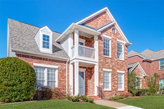 1727 E Branch Hollow Drive, Carrollton, TX 75007