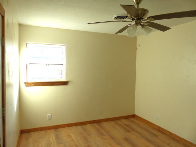 1922 S Pine, Brady, TX 76825