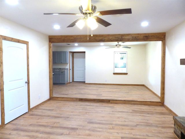 1922 S Pine, Brady, TX 76825