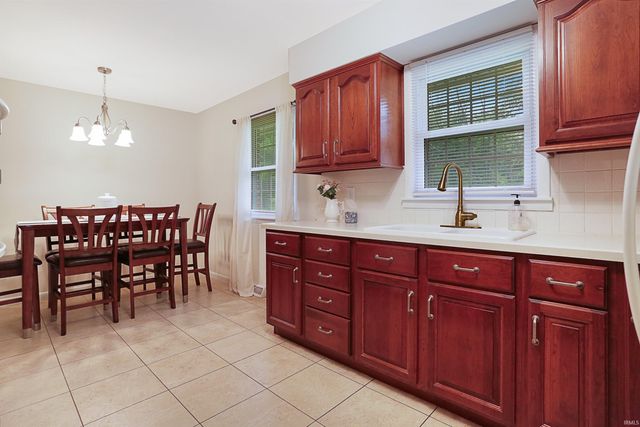 7200 Russell Place, Chandler, IN 47610